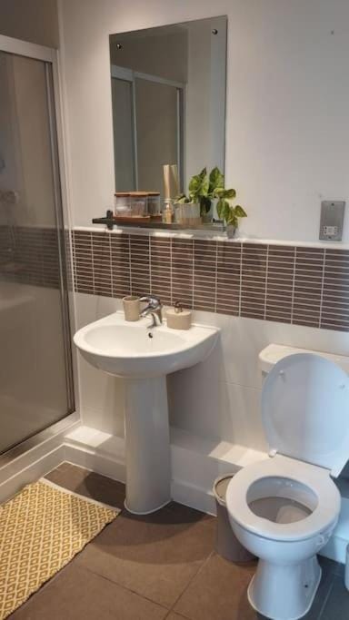 Toilet, Bathroom