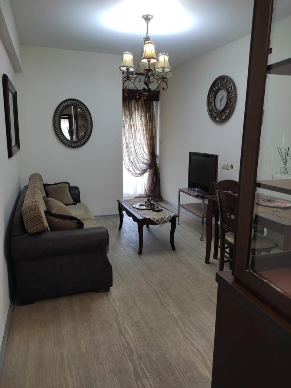 TV and multimedia, Living room, Seating area, internet, internet