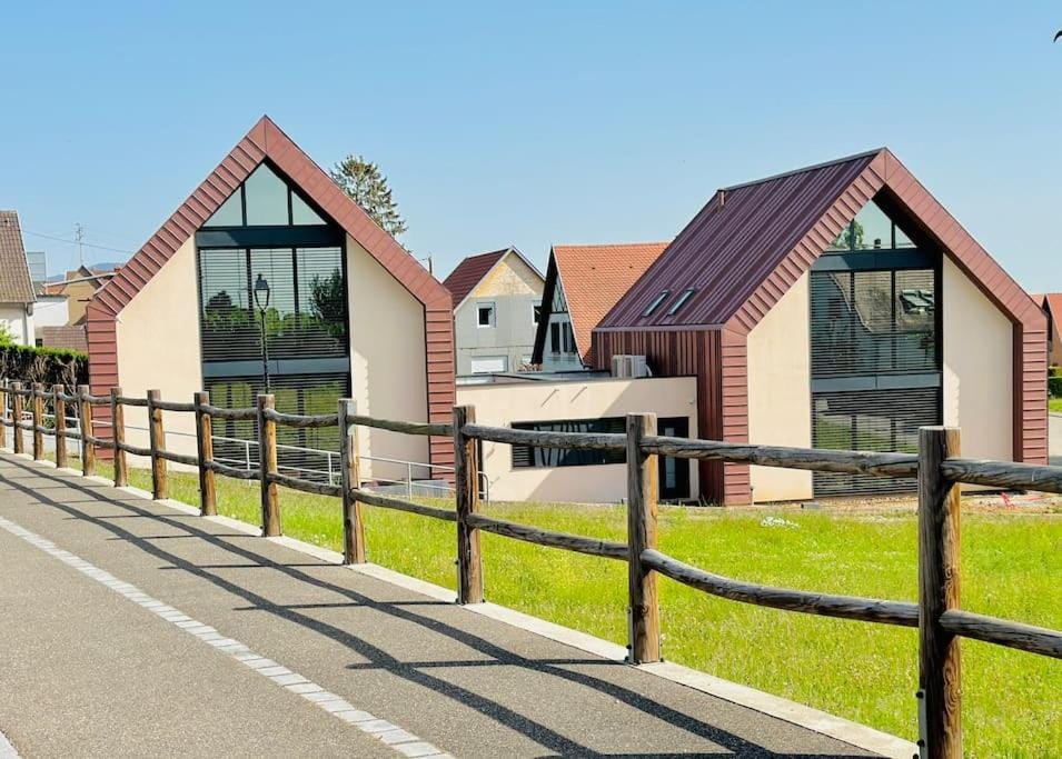 Property building, Street view
