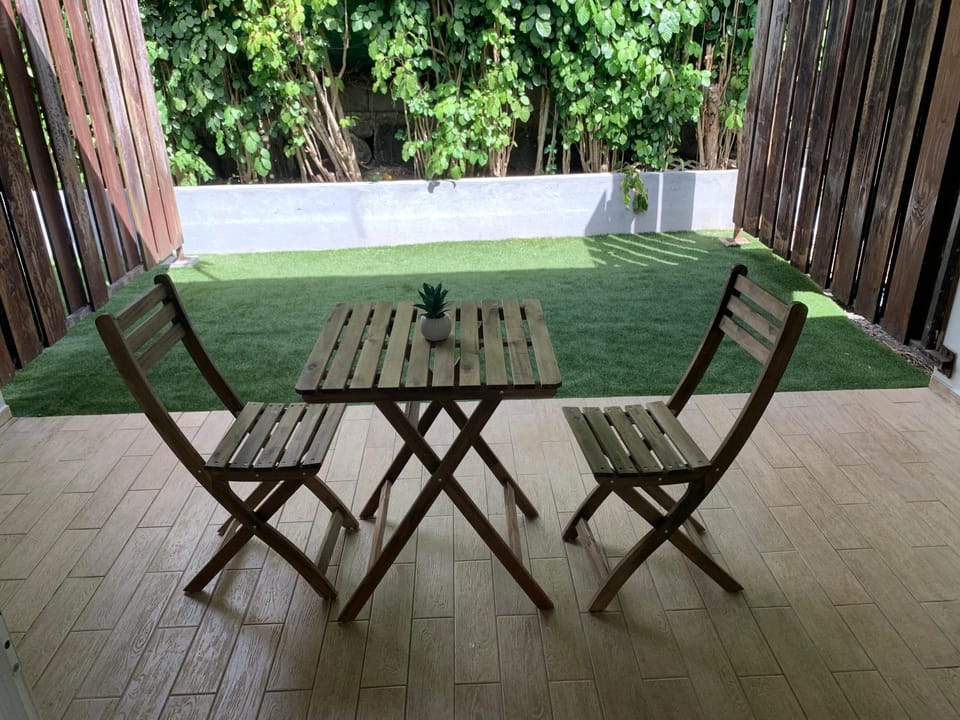Patio, Dining area