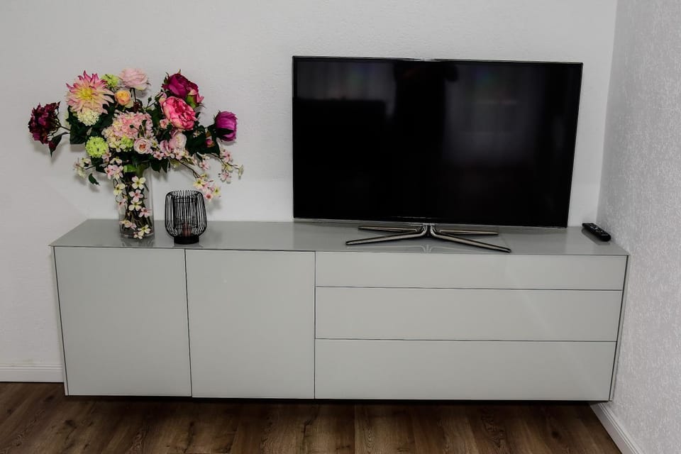 TV and multimedia, Evening entertainment