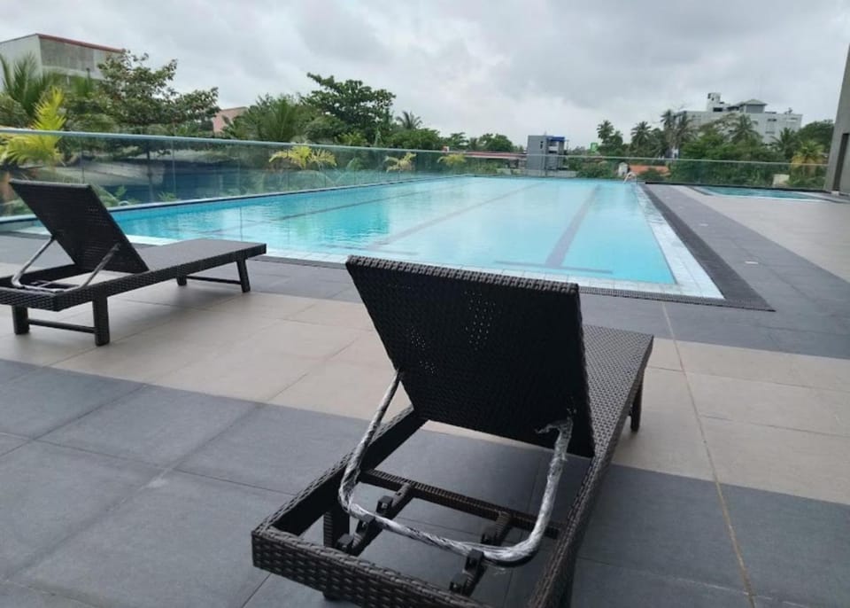 Day, Pool view, Swimming pool, sunbed