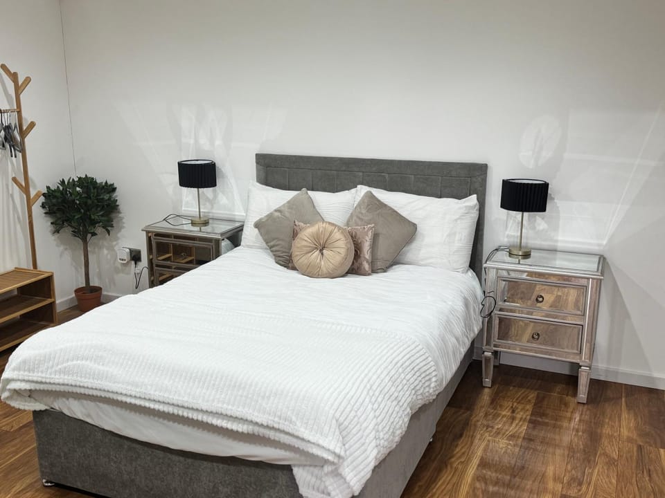Twickenham Stadium Studio Bed and Breakfast in Isleworth