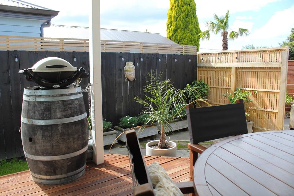 Havelock North home - spa pool, wood-burner fire, comfy beds House in Havelock North