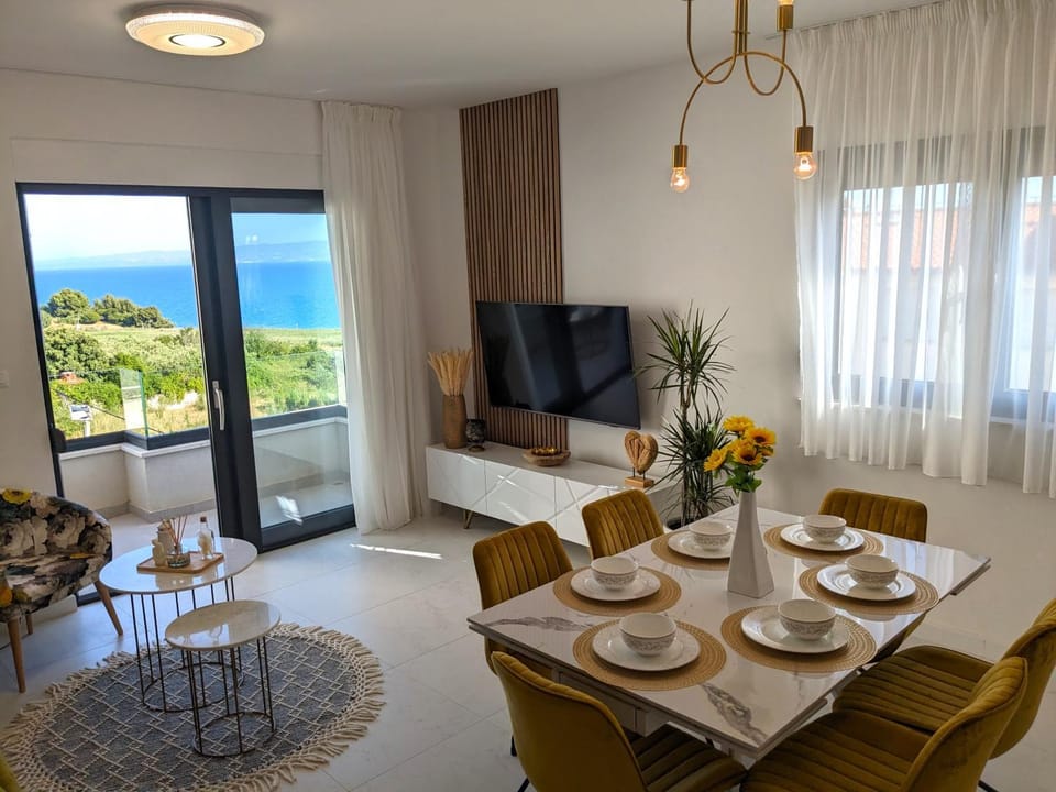 Living room, Dining area, Sea view