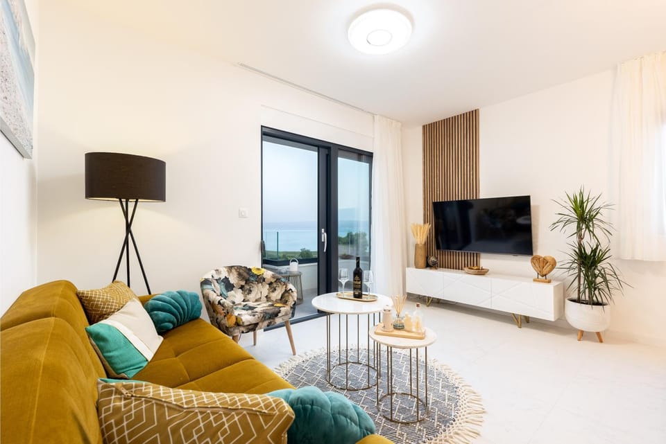 Living room, Sea view