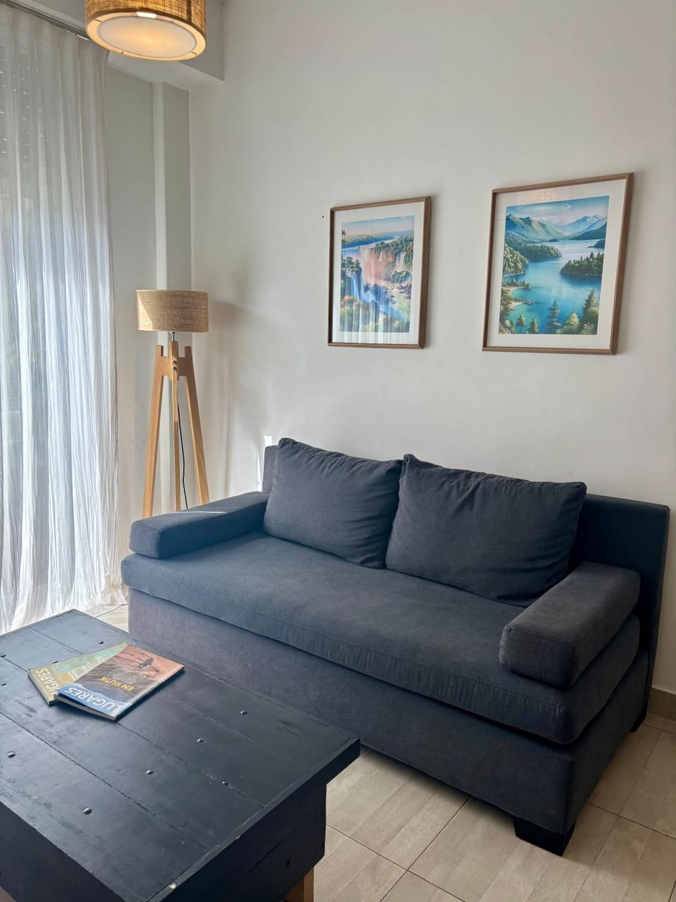 Bed, Living room