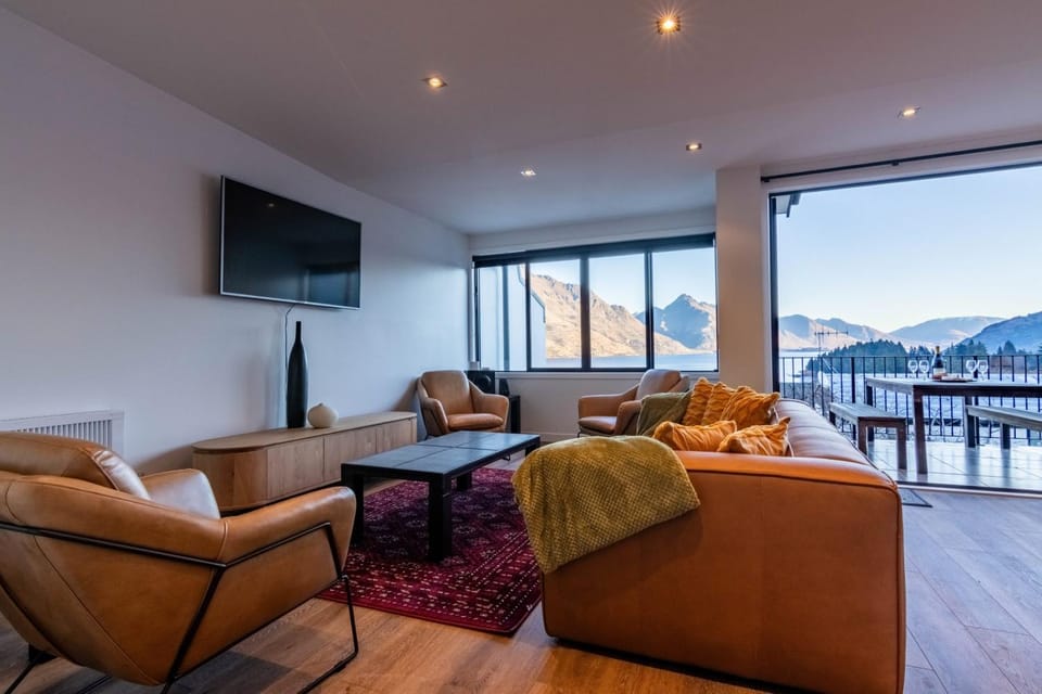 TV and multimedia, Living room, Lake view, Mountain view
