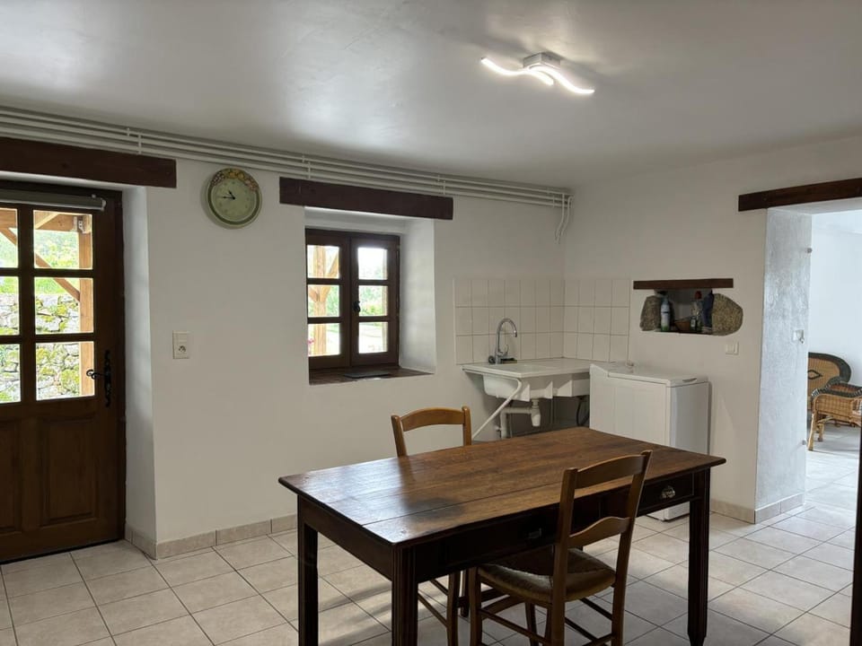 Maison de charme avec SPA en montagne Bourbonnaise - FR-1-489-534 House in Auvergne-Rhône-Alpes