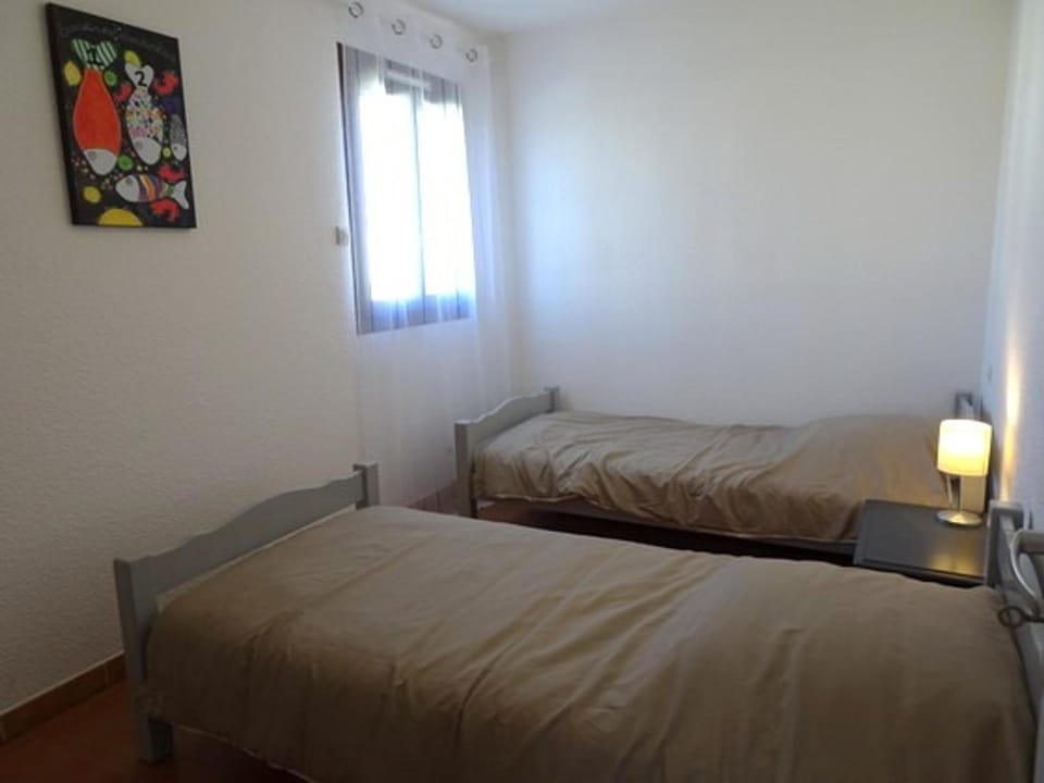 Appartement 3 pièces avec piscine et tennis, à 500m de la plage, climatisé, parking privé - FR-1-776-101 Apartment in Argeles-sur-Mer