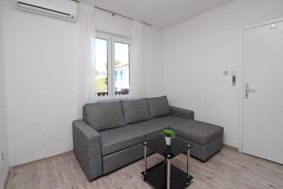 Living room, air conditioner