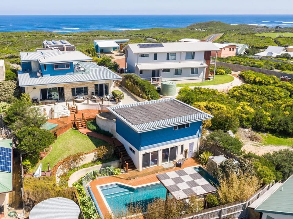 Fragrant Harbour - wood fire & stunning ocean views House in Margaret River