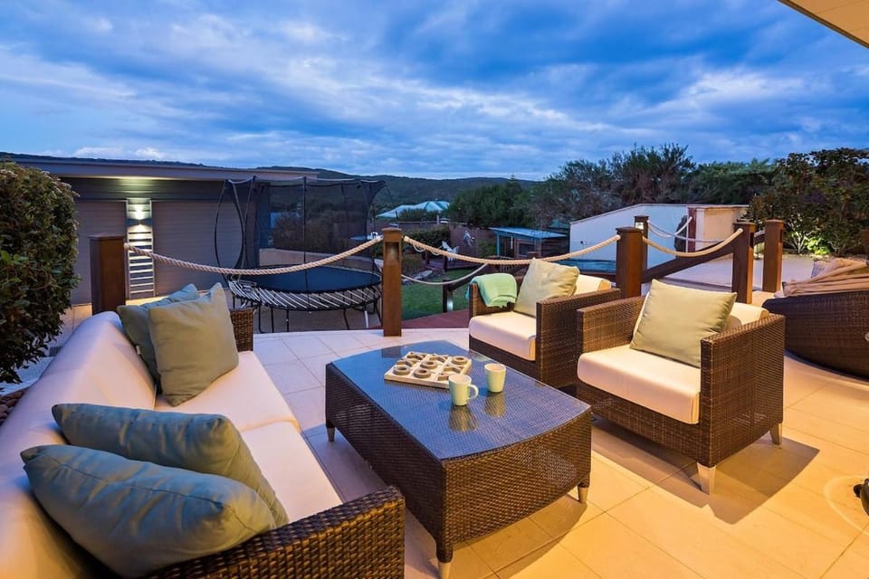 Fragrant Harbour - wood fire & stunning ocean views House in Margaret River