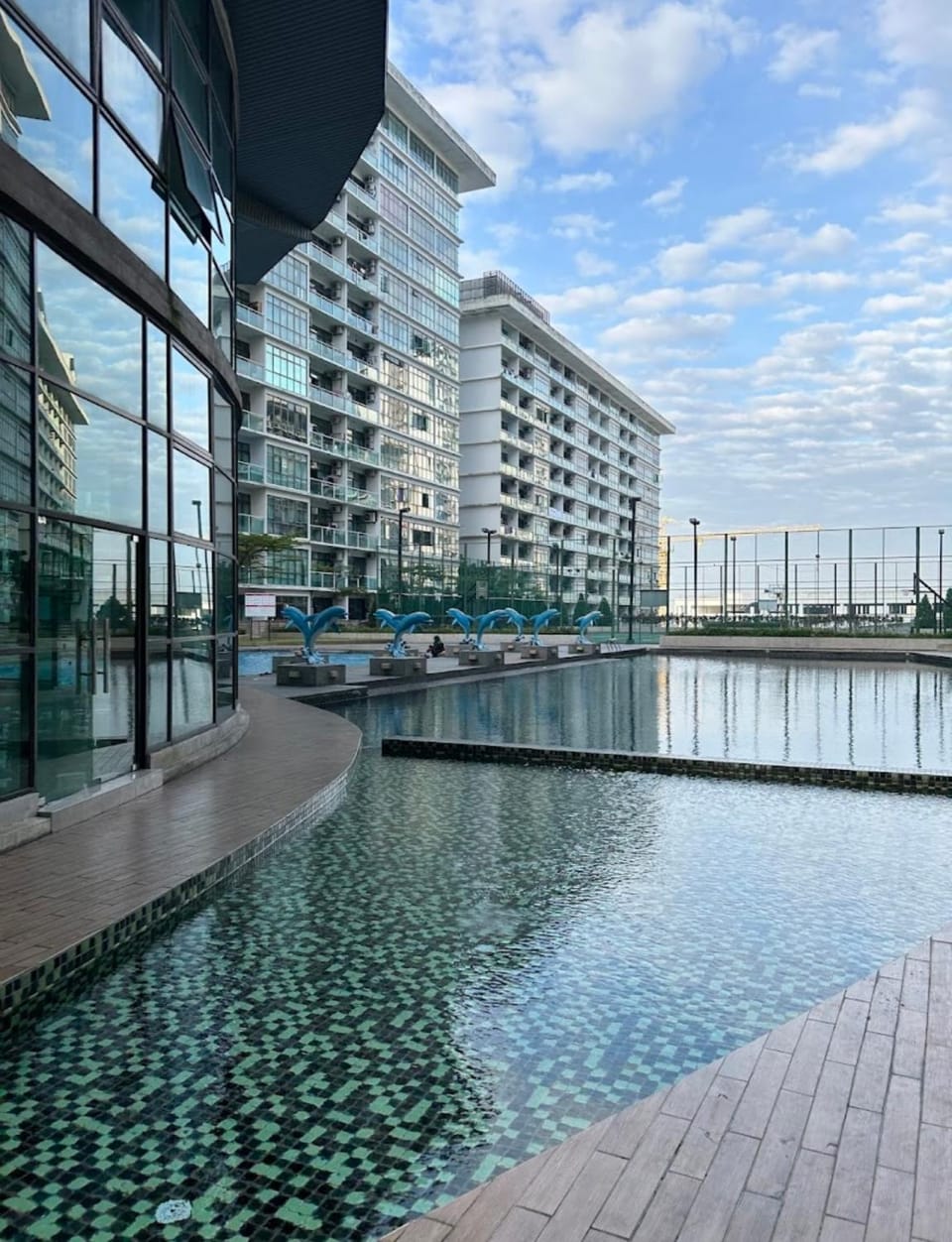 Swimming pool
