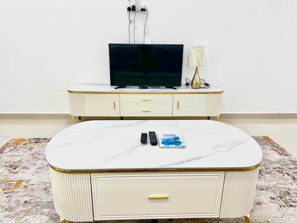 Communal lounge/ TV room, TV and multimedia, Evening entertainment