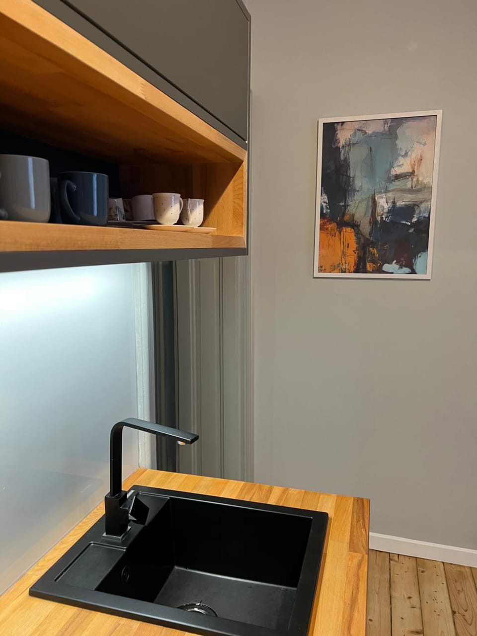 Kitchen or kitchenette