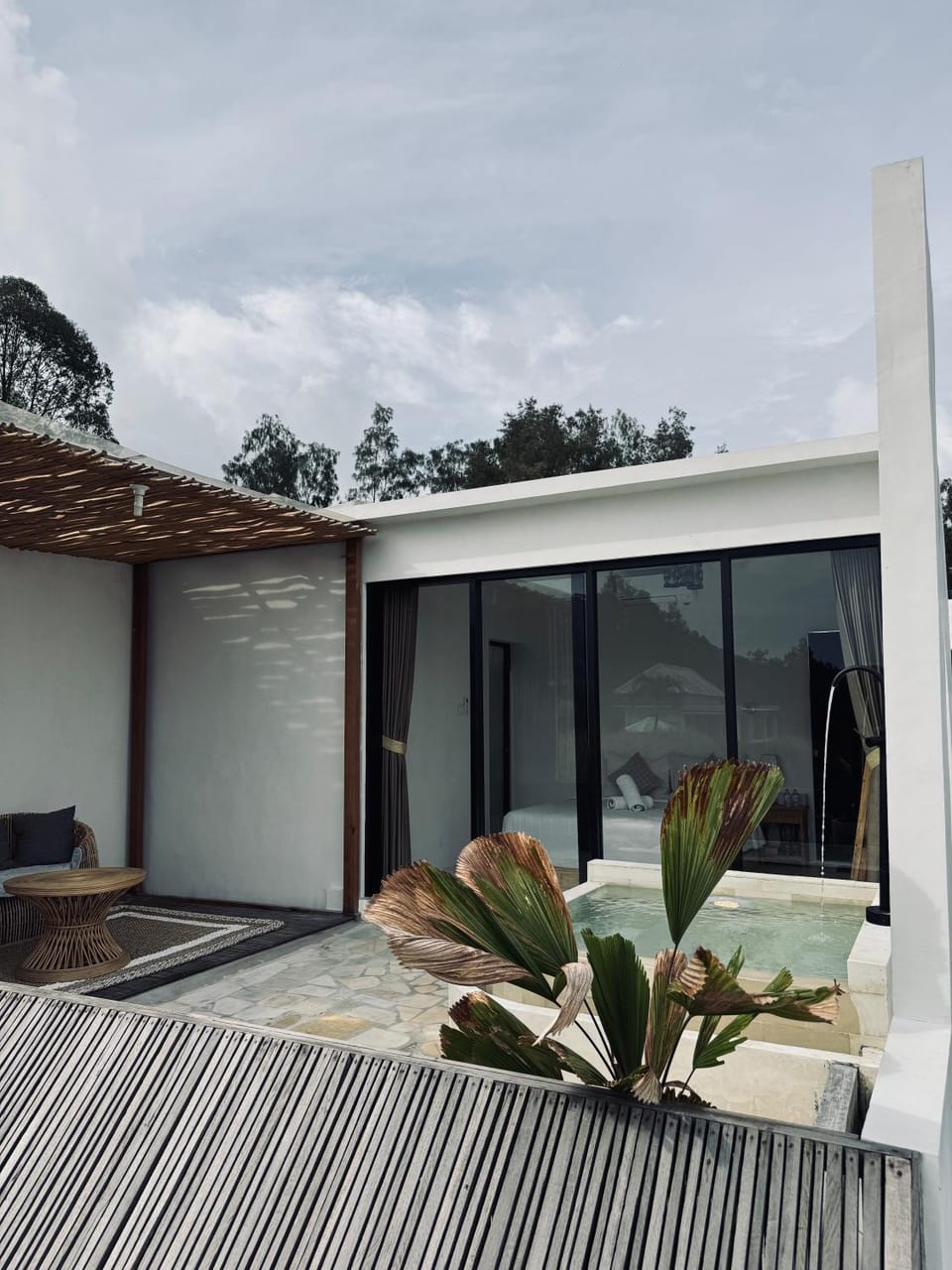 Enla montana with private hot spring Apartment in Karangasem Regency