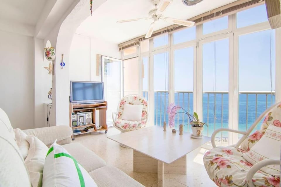Living room, Sea view
