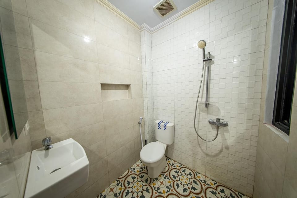 Shower, Toilet, Bathroom, bidet