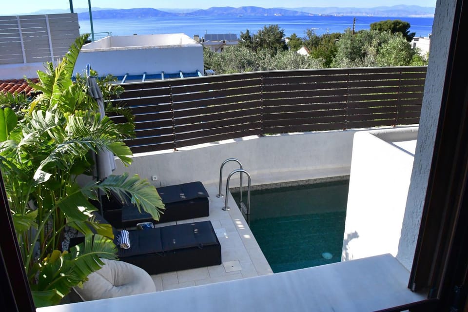 Villa LEO AIGINA House in Islands