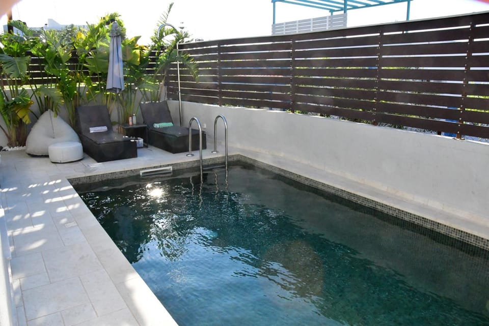 Villa LEO AIGINA House in Islands