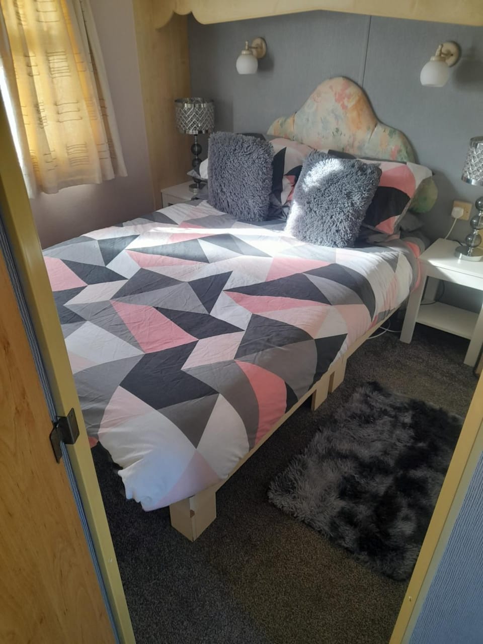 Bond's caravan hire, 4 bedrooms, minimum stay 2 nights Apartment in Ingoldmells