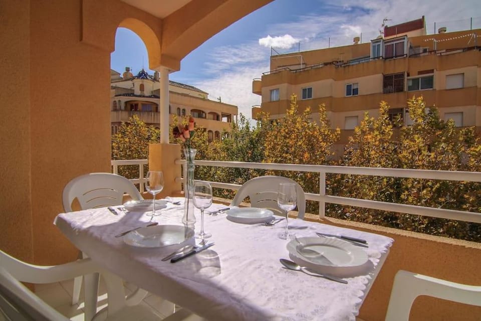 Apartamento céntrico con piscina - ApoloVII Apartment in Calp