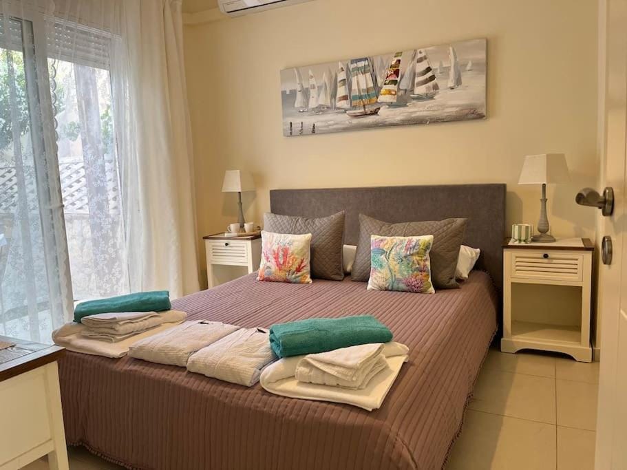 Colibri seafront villa with pool Villa in Crete
