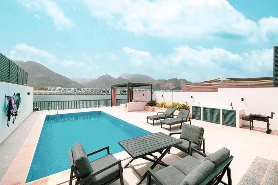 Patio, Day, Natural landscape, Mountain view, Pool view, Swimming pool, sunbed