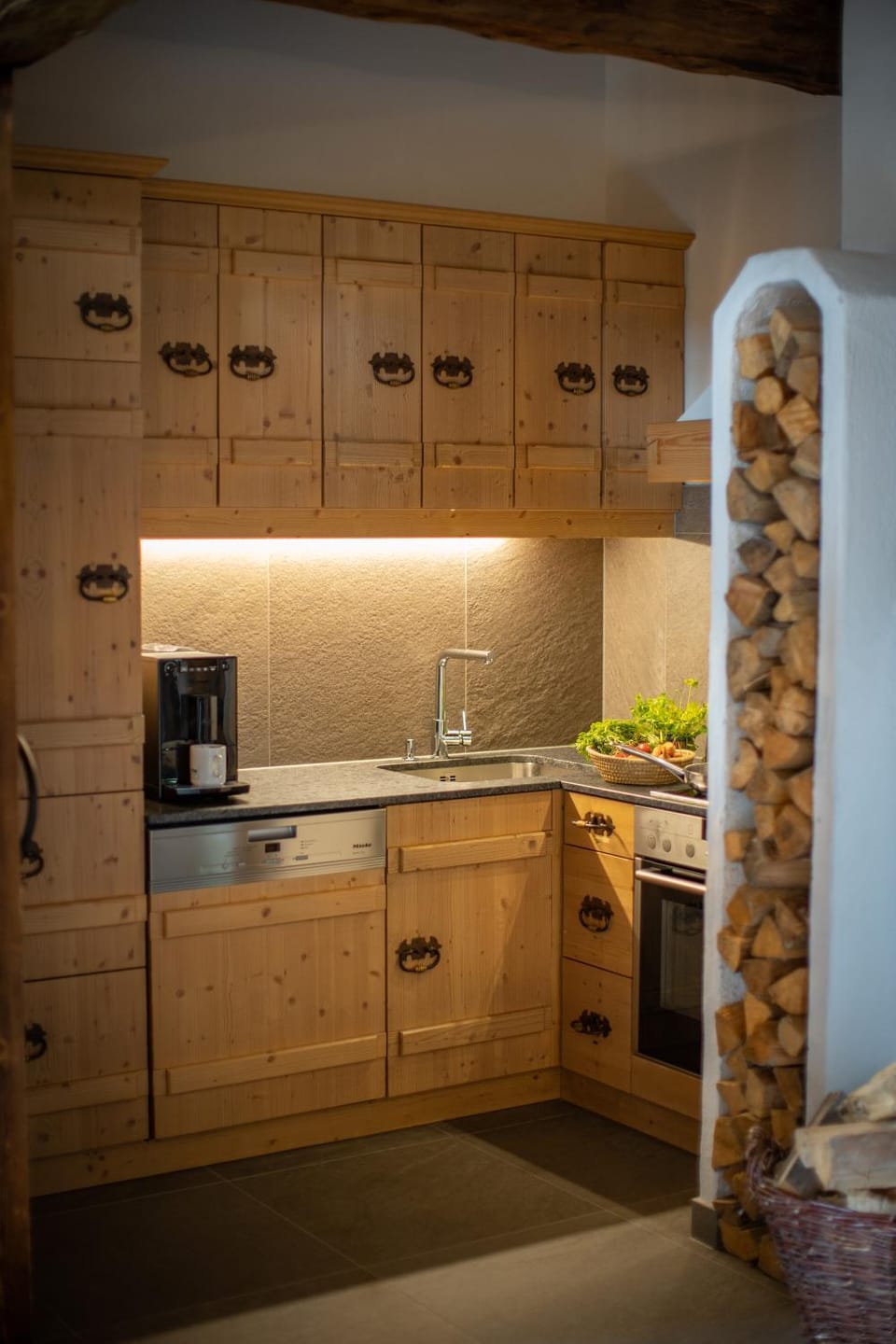 Kitchen or kitchenette, kitchen