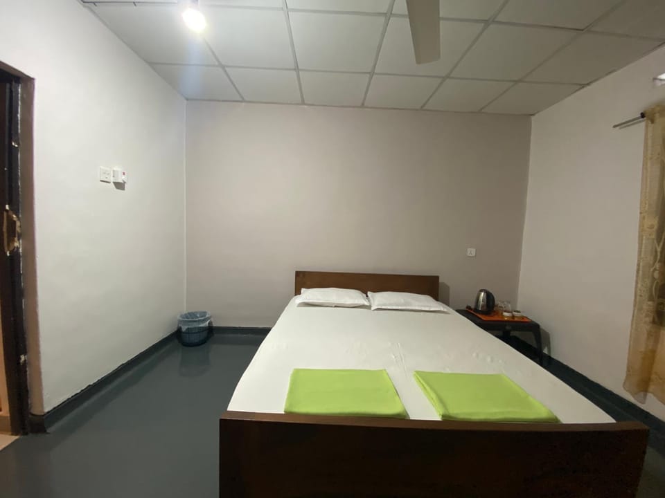 Gloria Cottage Non AC Bed and Breakfast in Negombo