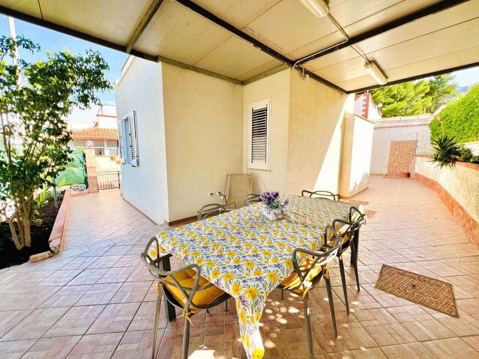 Patio, Balcony/Terrace, Dining area