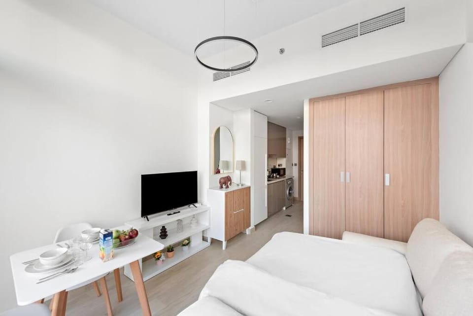 FIRST CLASS Studio Sophisticated Getaway Apartment in Dubai