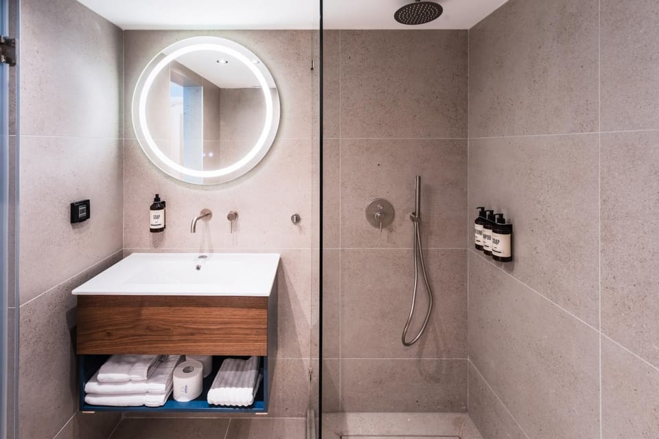 Shower, Bathroom