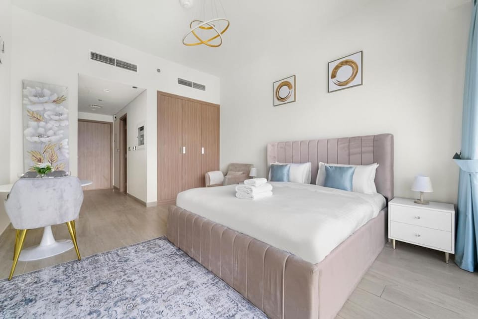 StoneTree - Fully Furnished - Brand New Apartment in Dubai