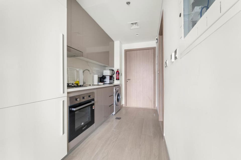 StoneTree - Fully Furnished - Brand New Apartment in Dubai