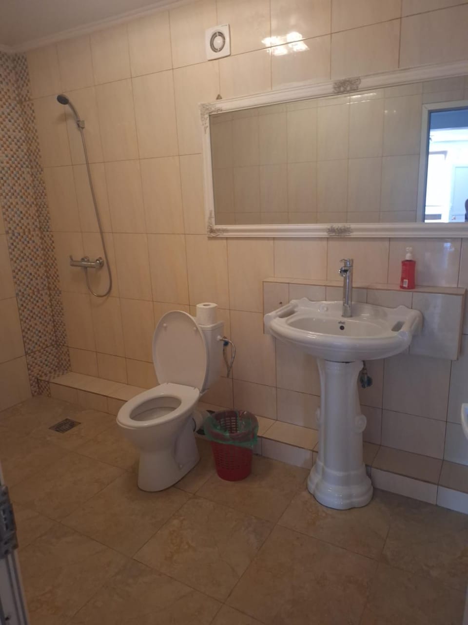 Casa inflorita camere Vacation rental in Eforie Nord
