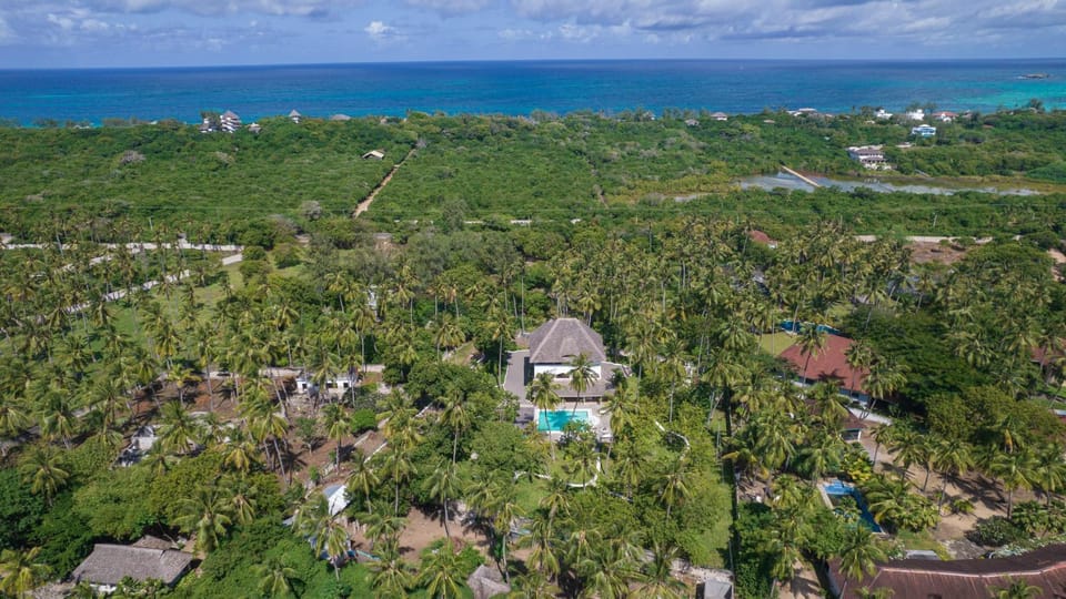 Property building, Day, Natural landscape, Bird's eye view, Sea view