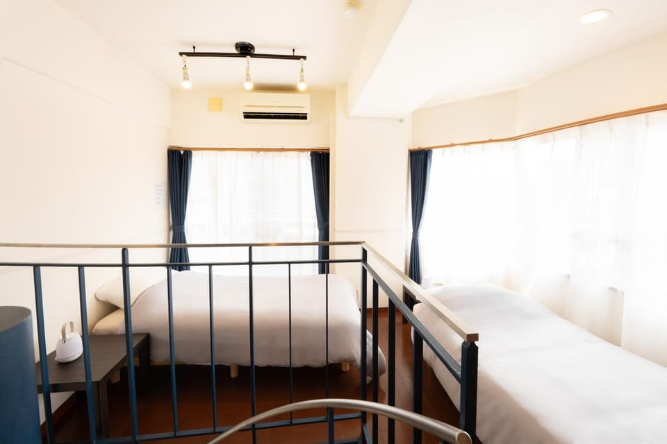 Bedroom, air conditioner