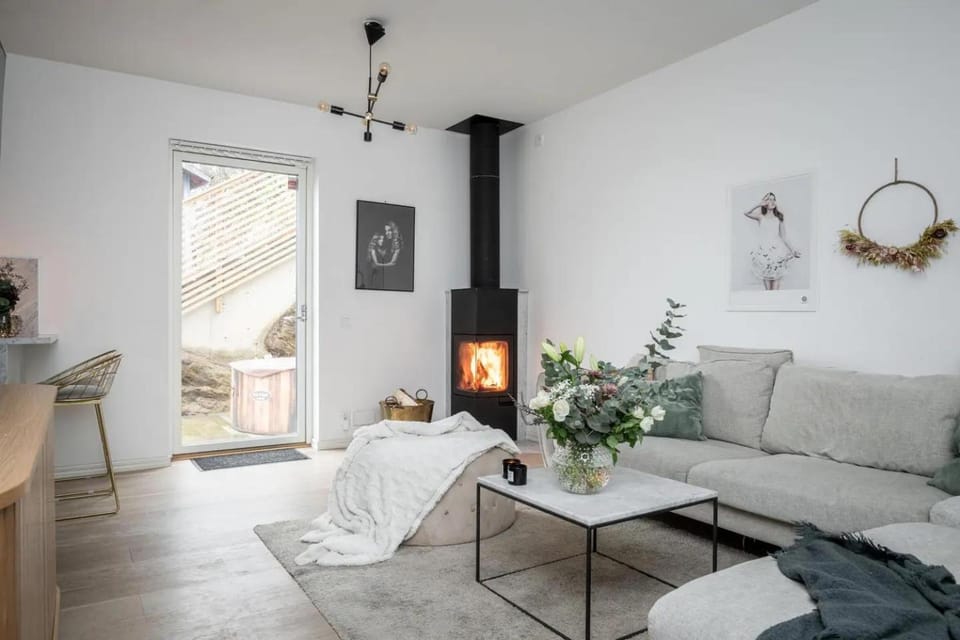 Living room, fireplace