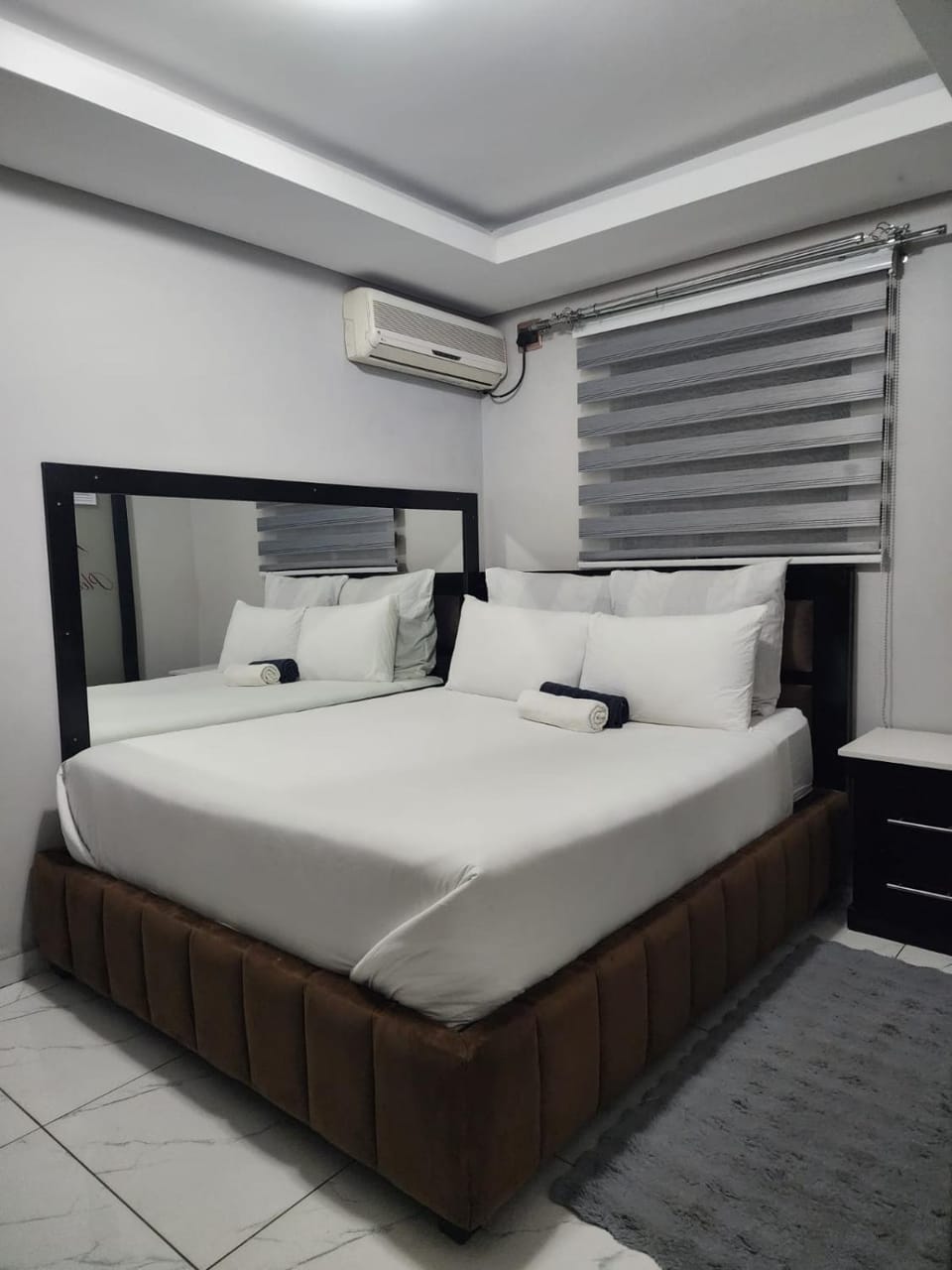 Bed, Photo of the whole room, Bedroom, air conditioner