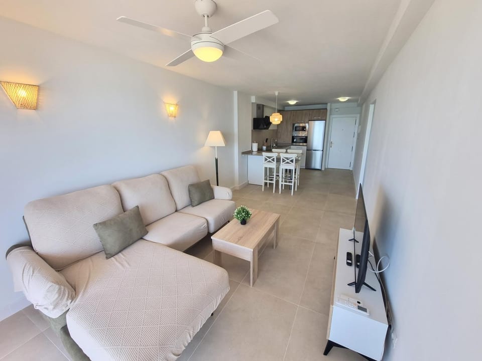 TV and multimedia, Kitchen or kitchenette, Living room, Dining area