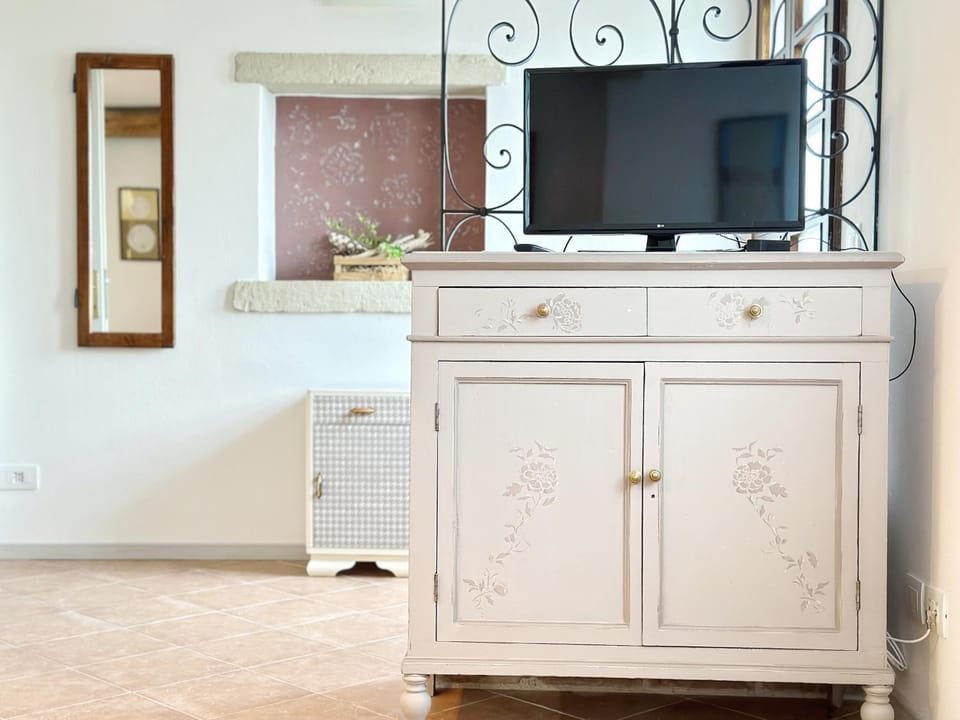 Communal lounge/ TV room, TV and multimedia, Evening entertainment, wardrobe