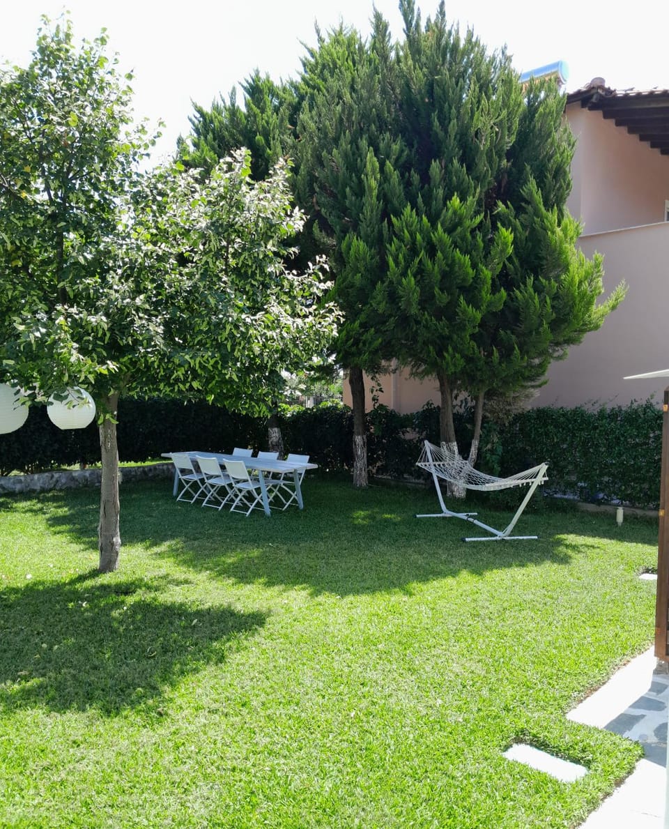 Garden, Garden view, sunbed