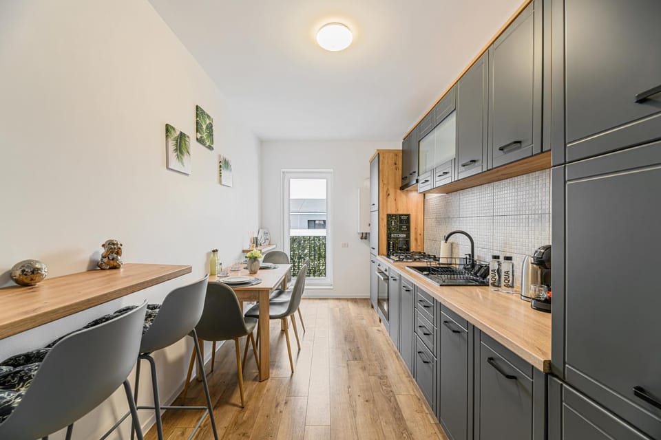 Coffee/tea facilities, Kitchen or kitchenette, Dining area, dishwasher, minibar, oven, pet friendly, stove, toaster