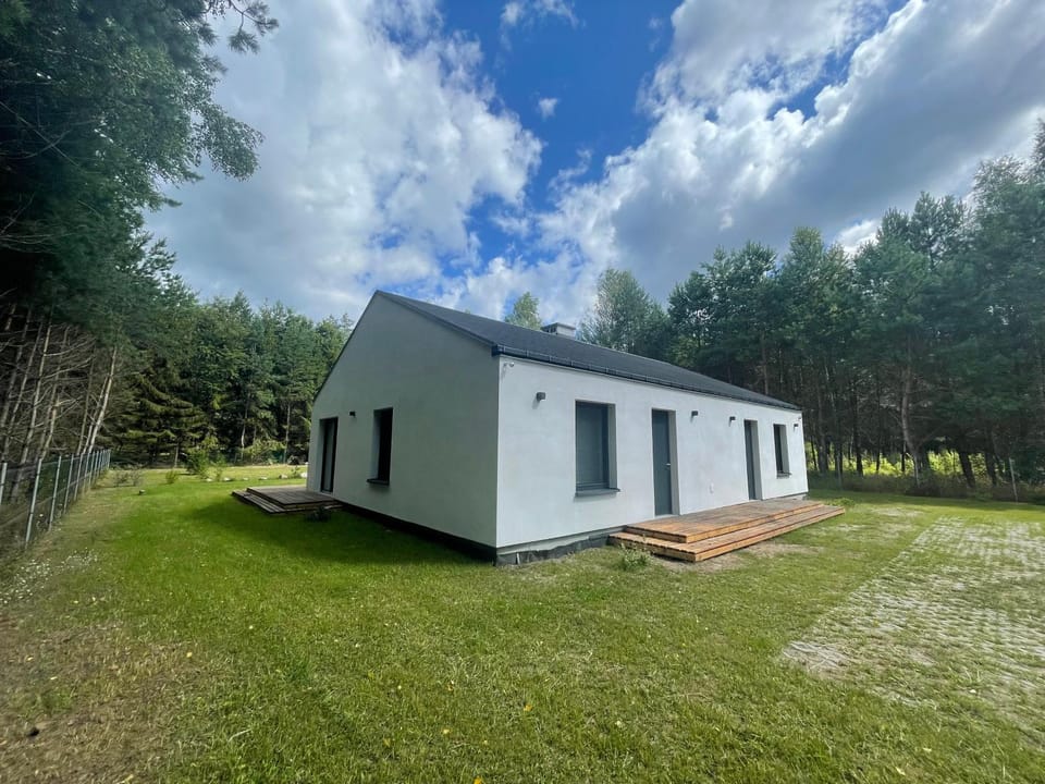 Property building, Spring, Day, Natural landscape, Garden, Garden, Garden view