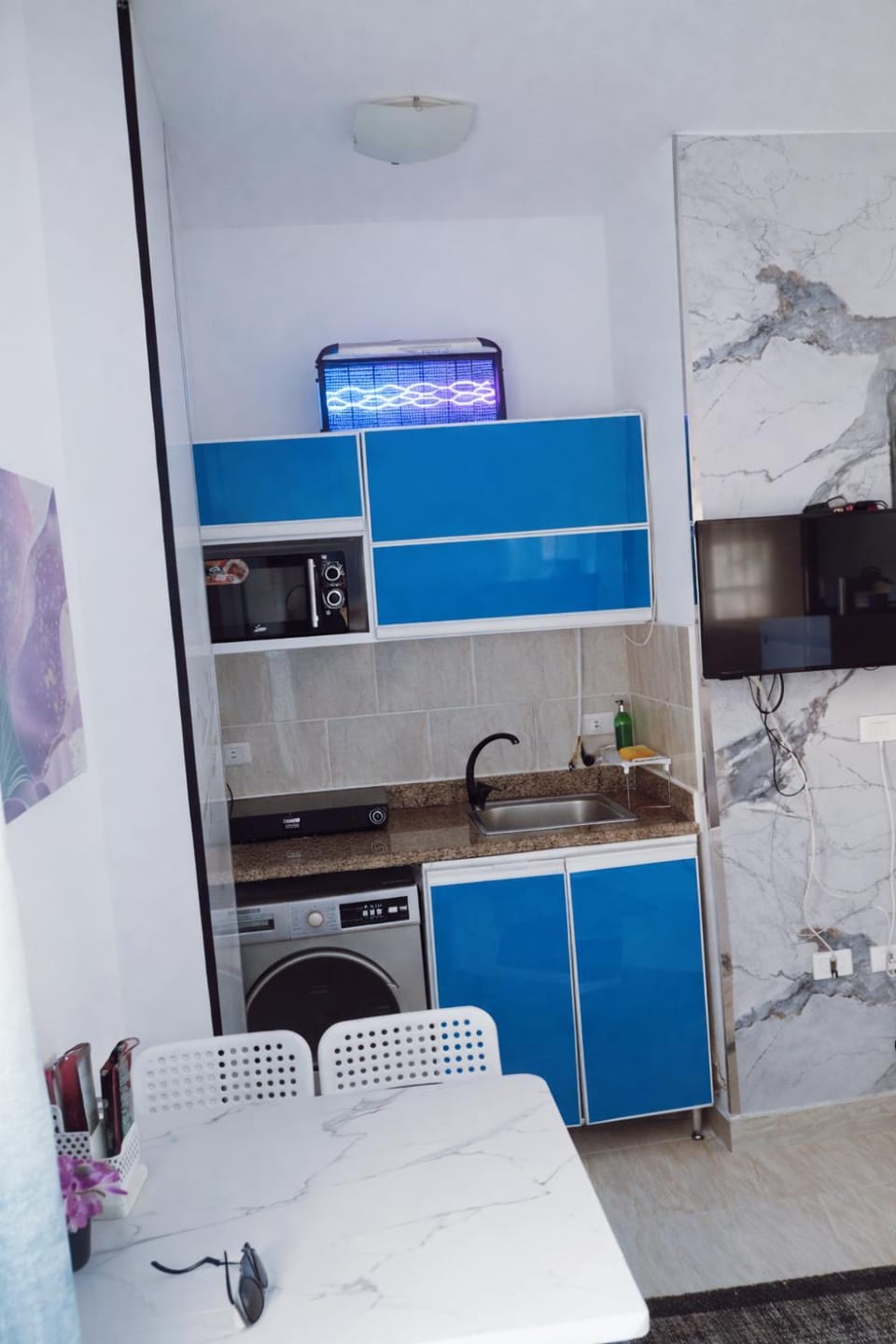 Wavesong Whispers flat where you can enjoy seaview with the best price and enjoy speedy wifi for forigners only ممنوع المصريين Chalet in Hurghada