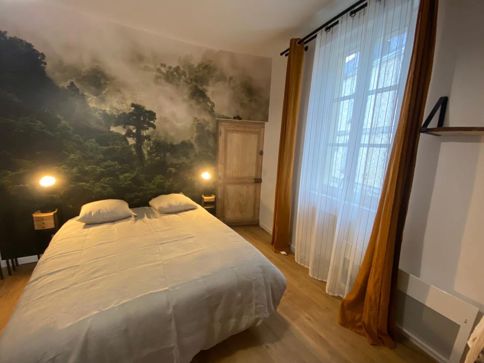 Bed, Bedroom