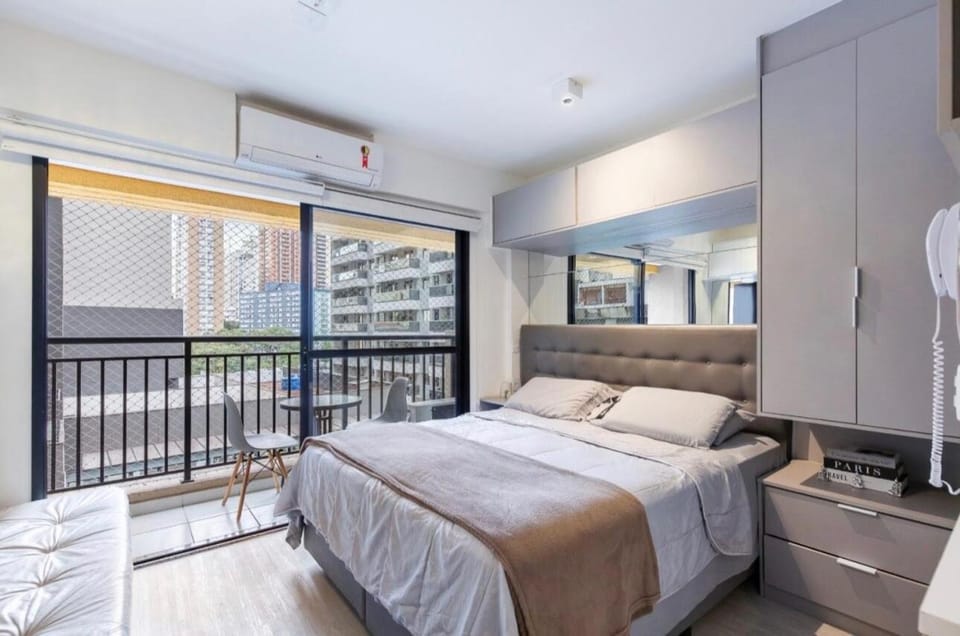 Apartamento novo e completo Localização privilegiada - próximo a Paulista, Shopping Frei Caneca, Hospital Sírio e Smart Fit Estacionamento privado 24hrs em frente ao prédio Supermercado na porta Rede de proteção para crianças Apartment in Sao Paulo City