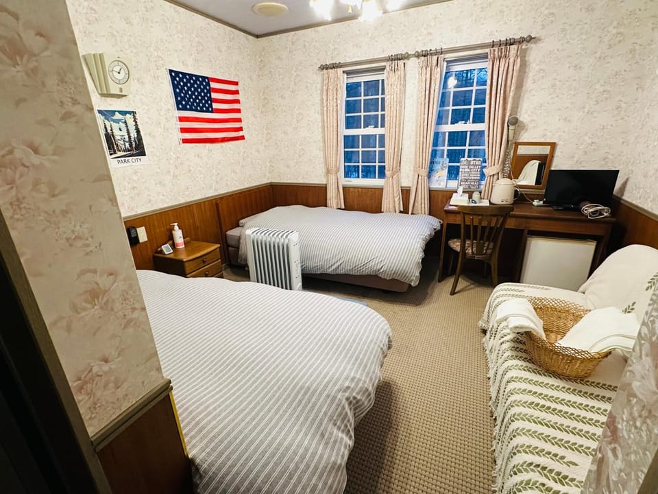 Photo of the whole room, Bedroom